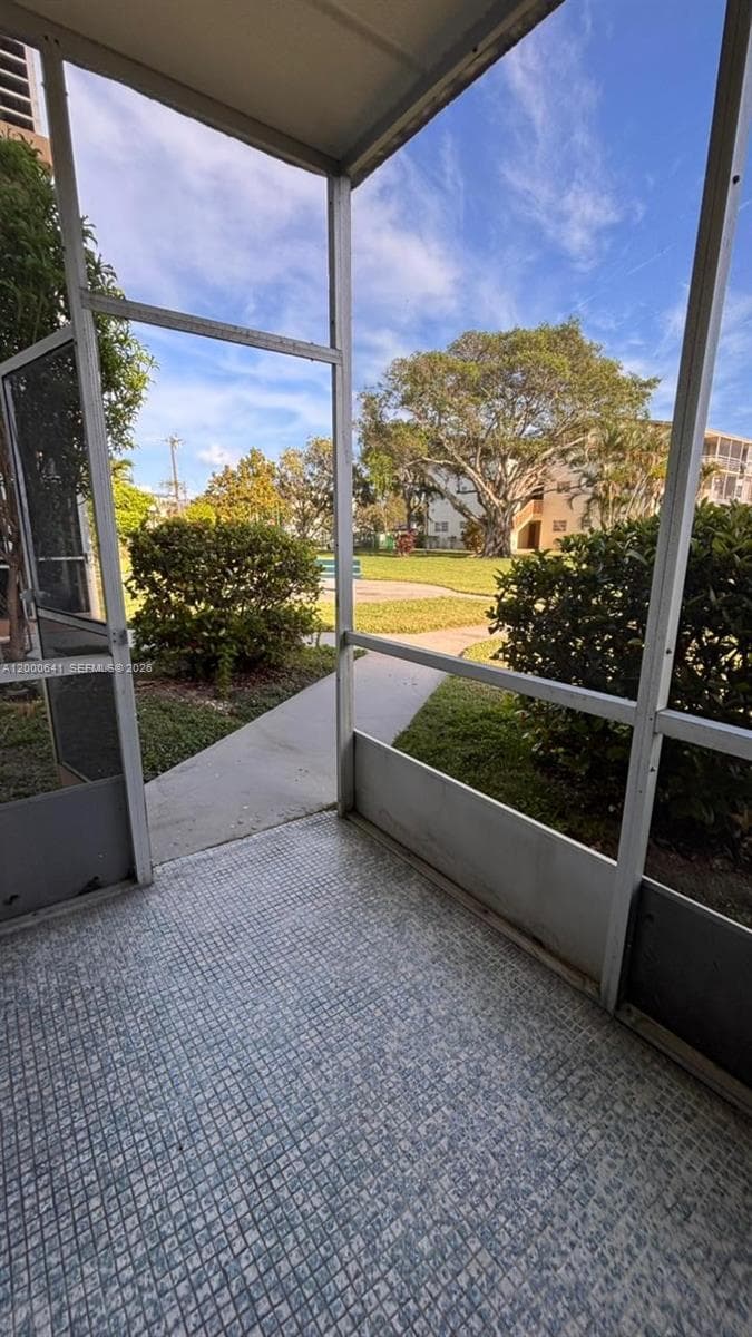 16900 NE 14 # 109, Miami FL 33162 — 16