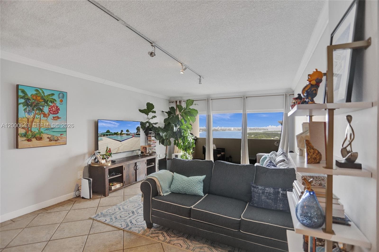 300 Bayview Dr, Sunny Isles Beach FL 33160 — 2