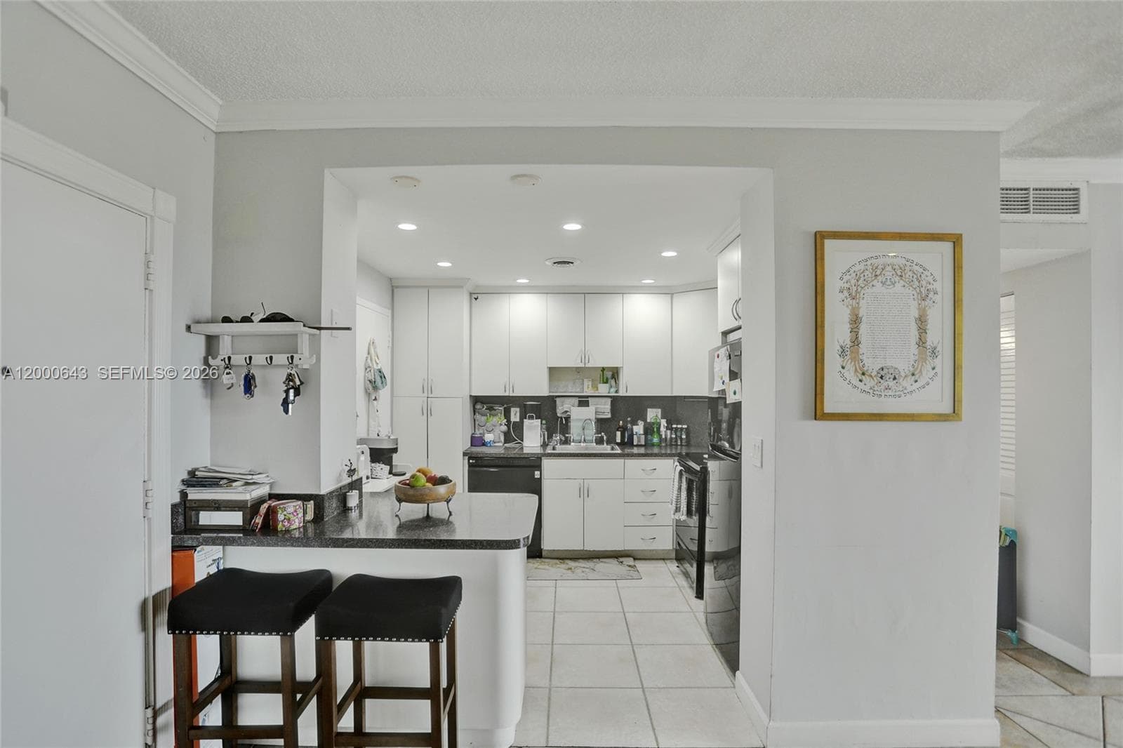 300 Bayview Dr, Sunny Isles Beach FL 33160 — 13