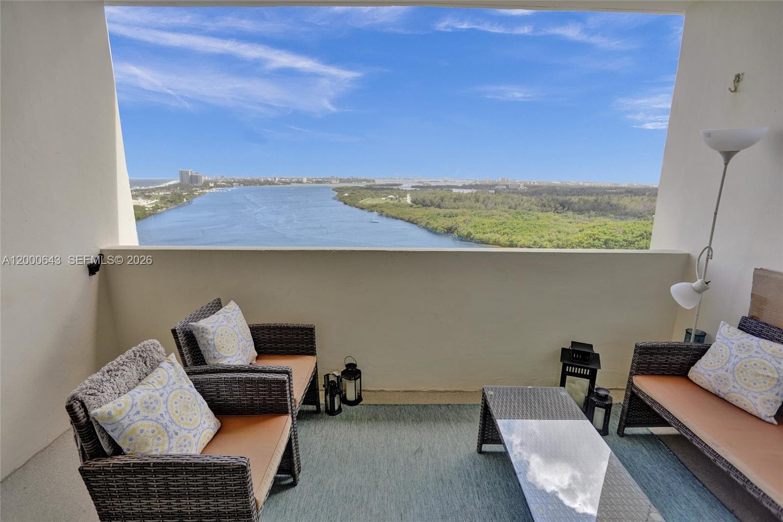 300 Bayview Dr, Sunny Isles Beach FL 33160 — 7