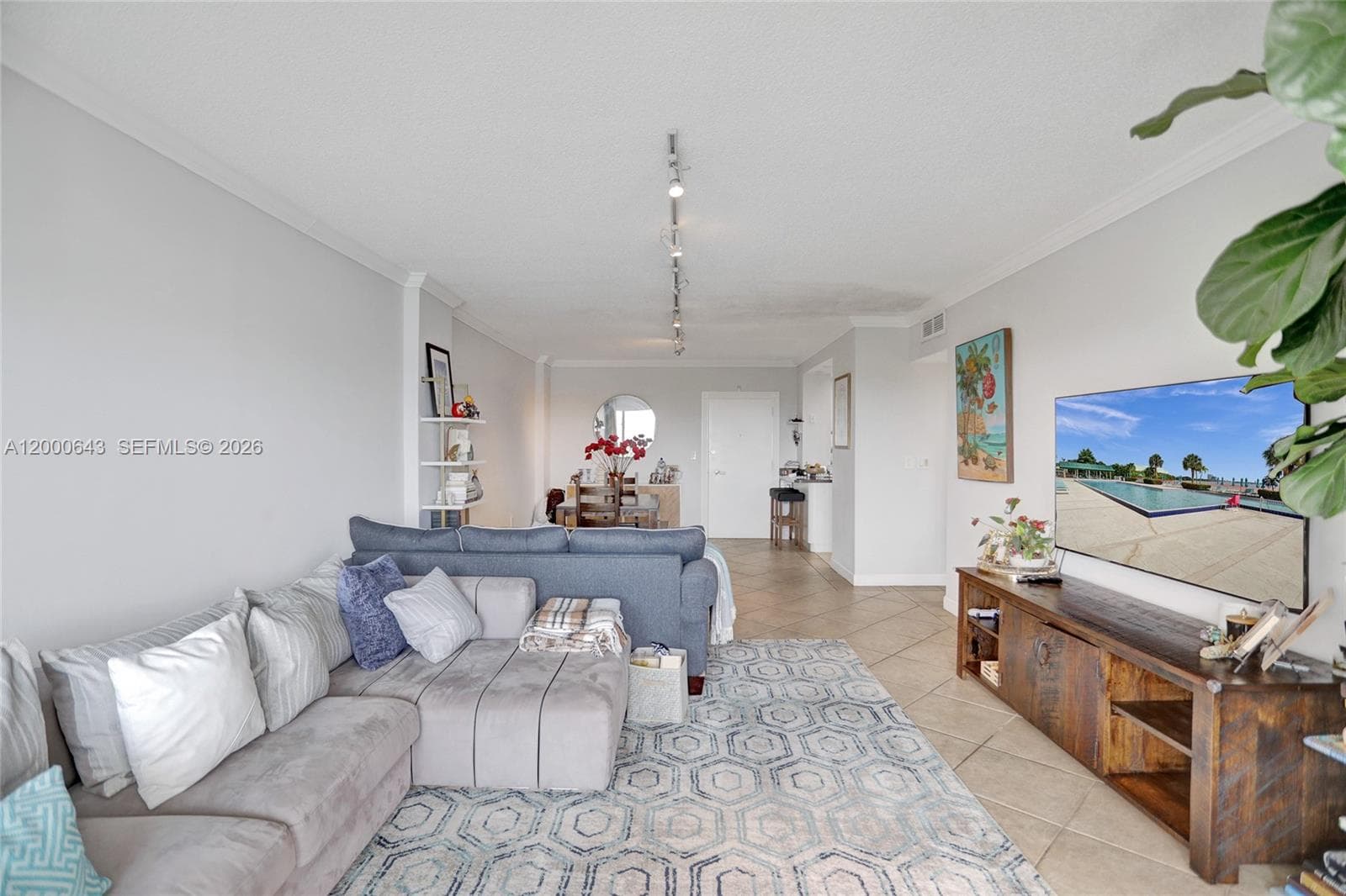 300 Bayview Dr, Sunny Isles Beach FL 33160 — 5