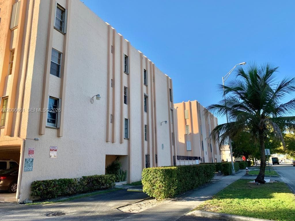 7345 W 4th Ave # 203, Hialeah FL 33014 — 10