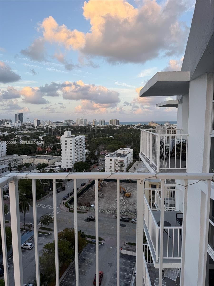 1228 West Ave # 1506, Miami Beach FL 33139 — 2