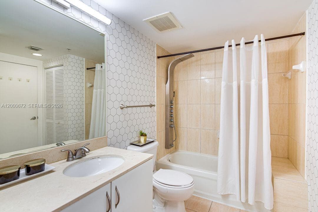 1750 N Bayshore Dr # 1909, Miami FL 33132 — 7