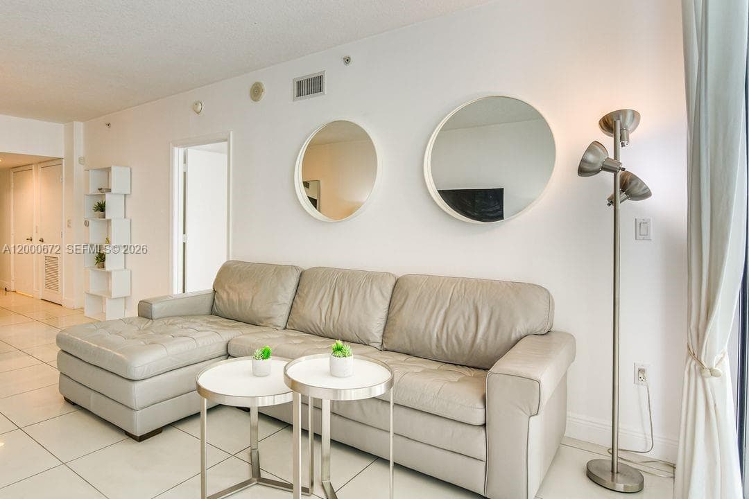 1750 N Bayshore Dr # 1909, Miami FL 33132 — 9