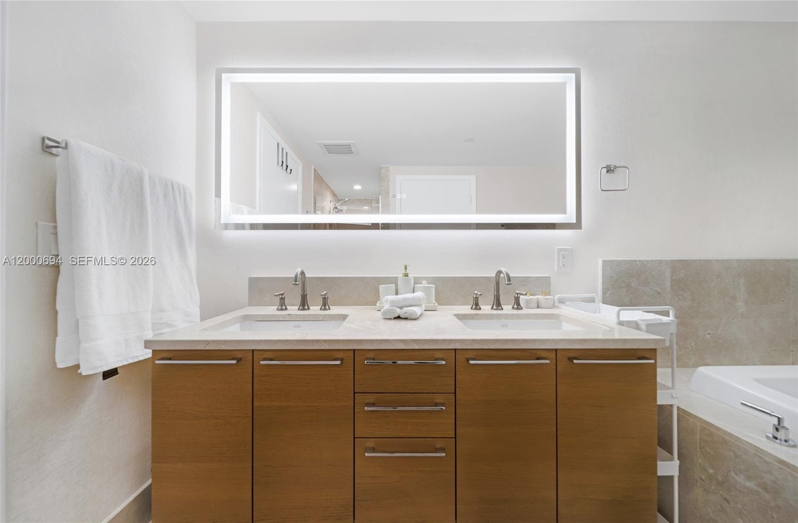 17001 Collins Ave # 1807, Sunny Isles Beach FL 33160 — 17