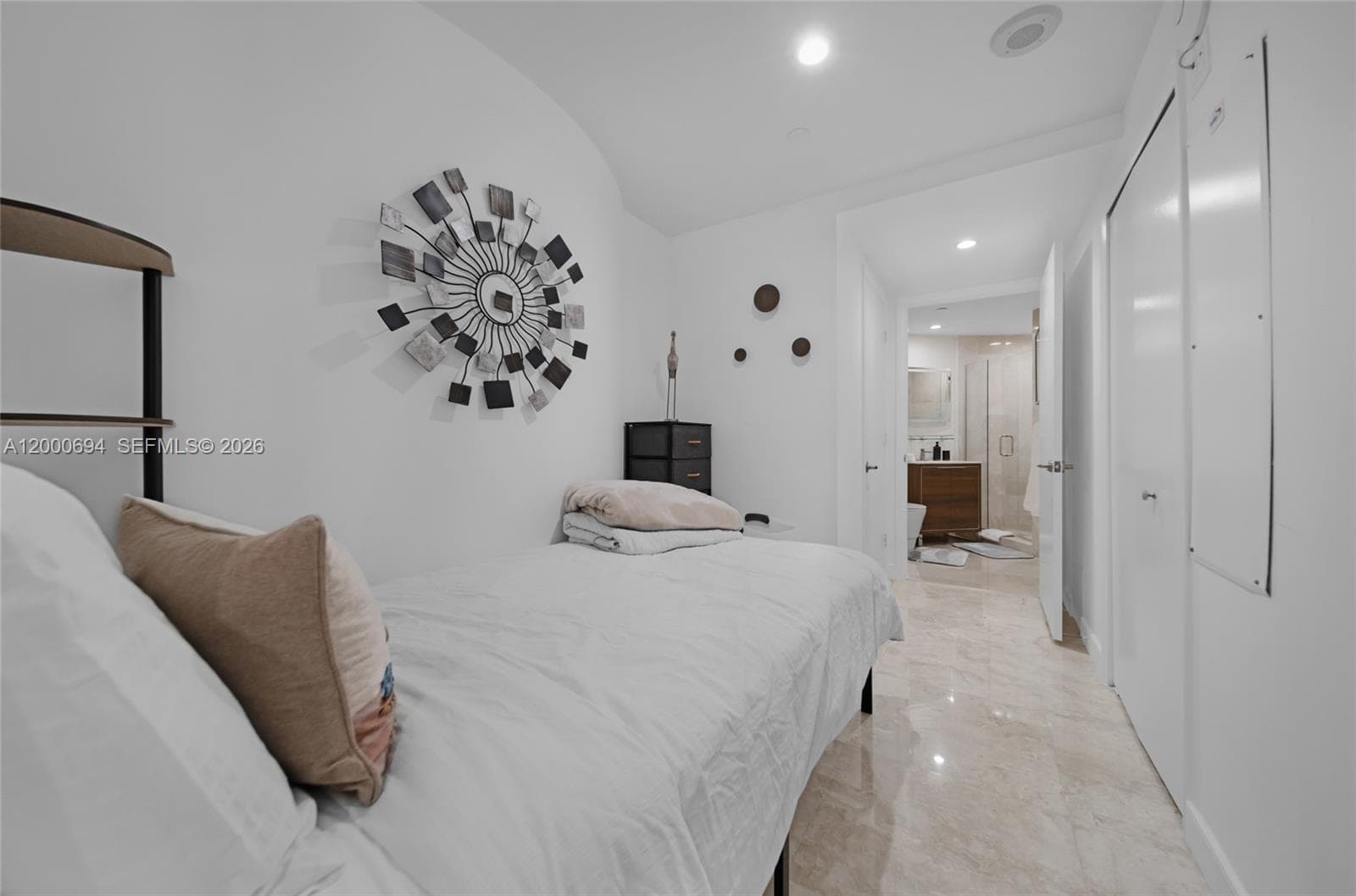 17001 Collins Ave # 1807, Sunny Isles Beach FL 33160 — 18