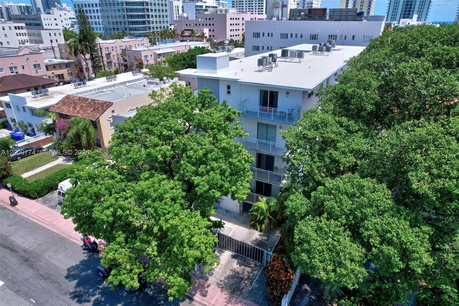 1519 Drexel Ave # 201, Miami Beach FL 33139 — 35