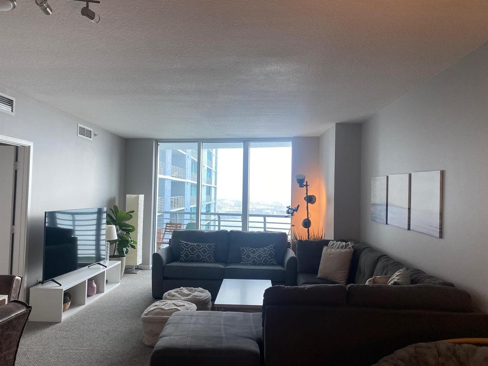 325 S Biscayne Boulevard # 2926, Miami FL 33131 — 2