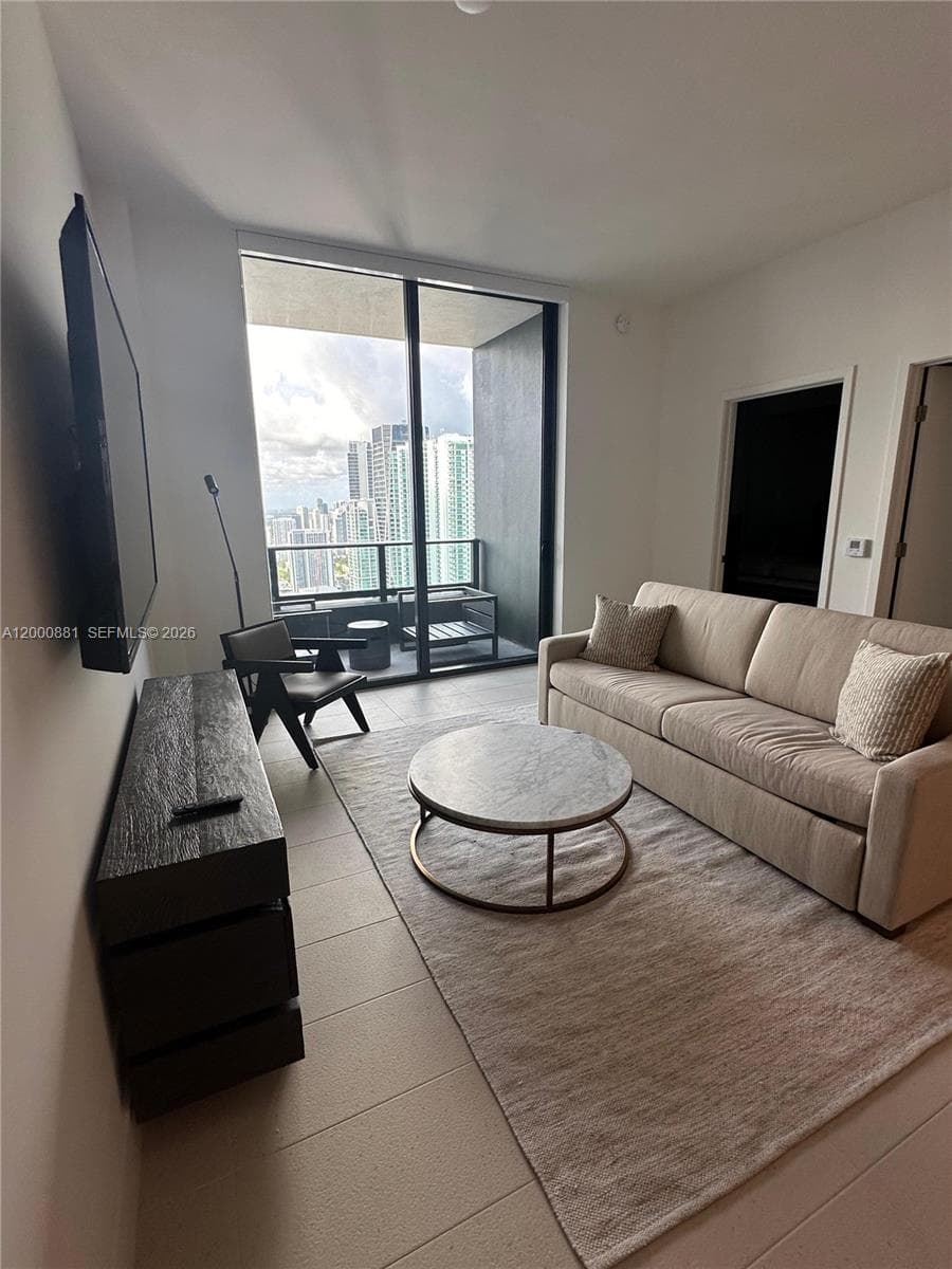 159 NE 6th St # 4811, Miami FL 33132 — 3