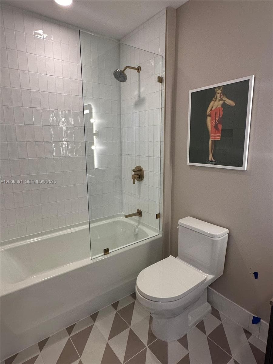 159 NE 6th St # 4811, Miami FL 33132 — 15