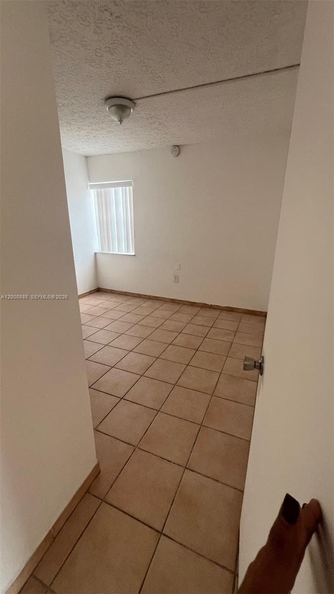 6070 W 18th Ave # 323, Hialeah FL 33012 — 6