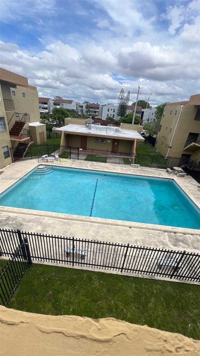 6070 W 18th Ave # 323, Hialeah FL 33012 — 17