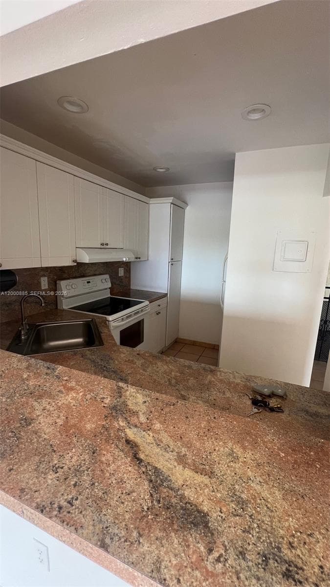 6070 W 18th Ave # 323, Hialeah FL 33012 — 5