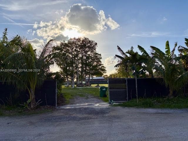 UNINCORPORATED, Miami FL 33187 — 4