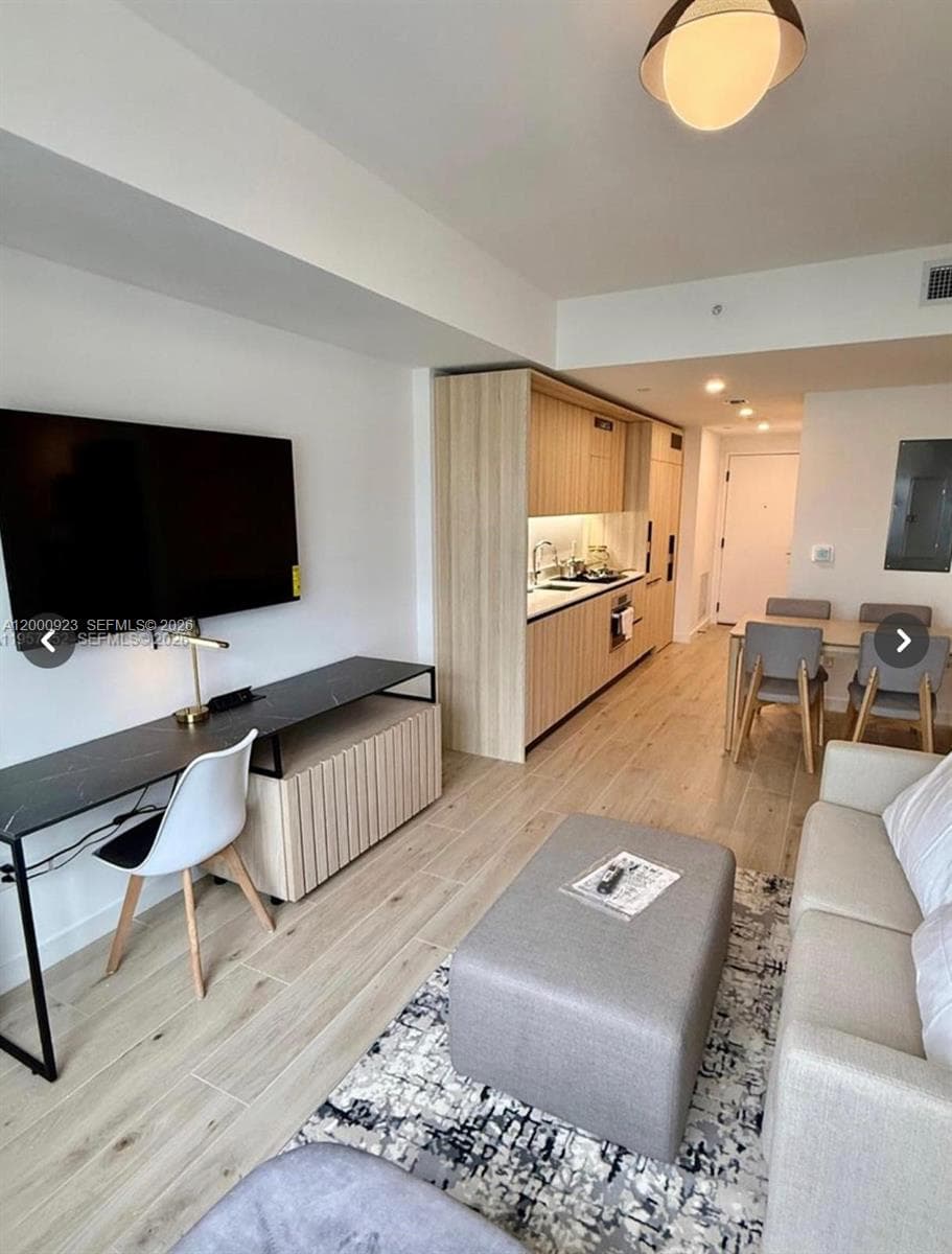 225 N Miami Ave # 212, Miami FL 33128 — 8