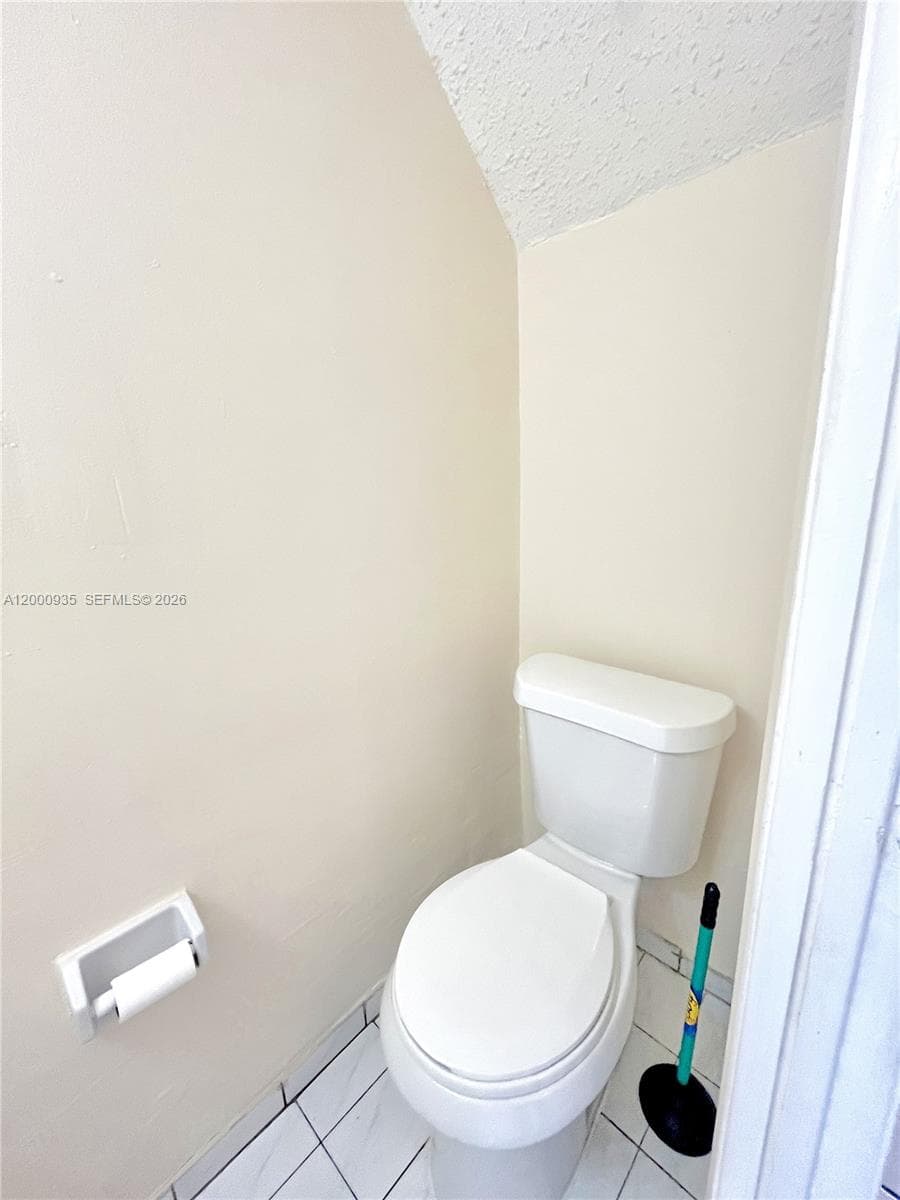 5575 W 26th Court # 203, Hialeah FL 33016 — 10