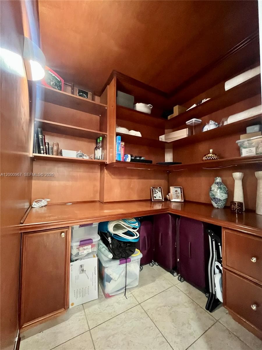 9511 Collins Ave # 811, Surfside FL 33154 — 18