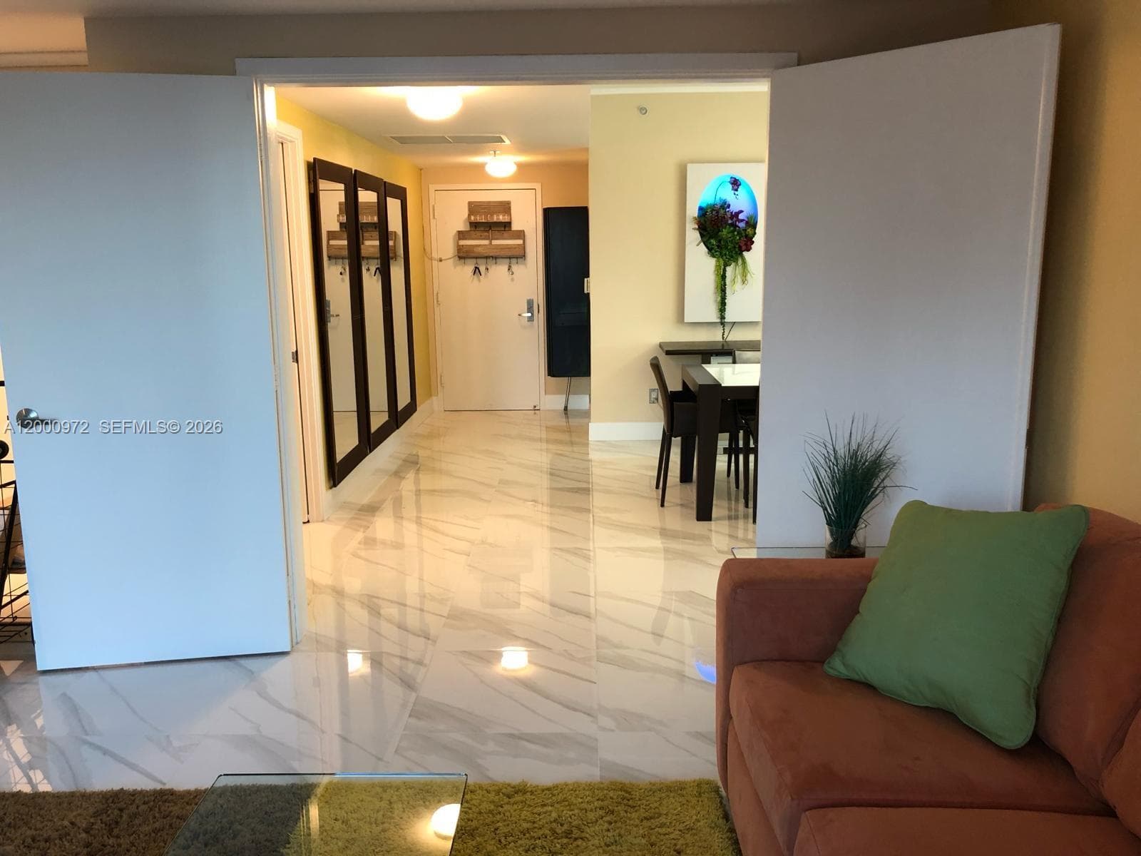 325 Biscayne Blvd # 2523, Miami FL 33131 — 23