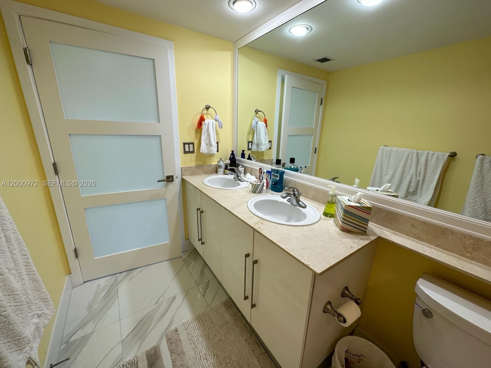 325 Biscayne Blvd # 2523, Miami FL 33131 — 52
