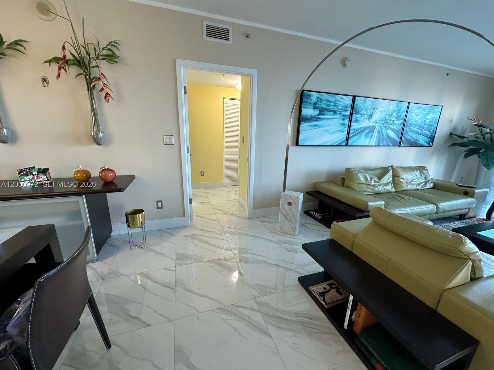 325 Biscayne Blvd # 2523, Miami FL 33131 — 48