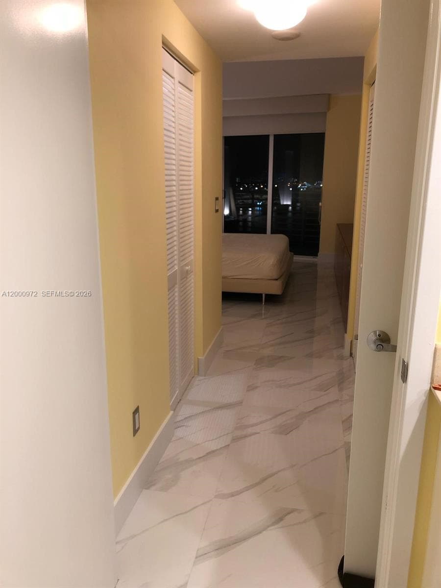 325 Biscayne Blvd # 2523, Miami FL 33131 — 35