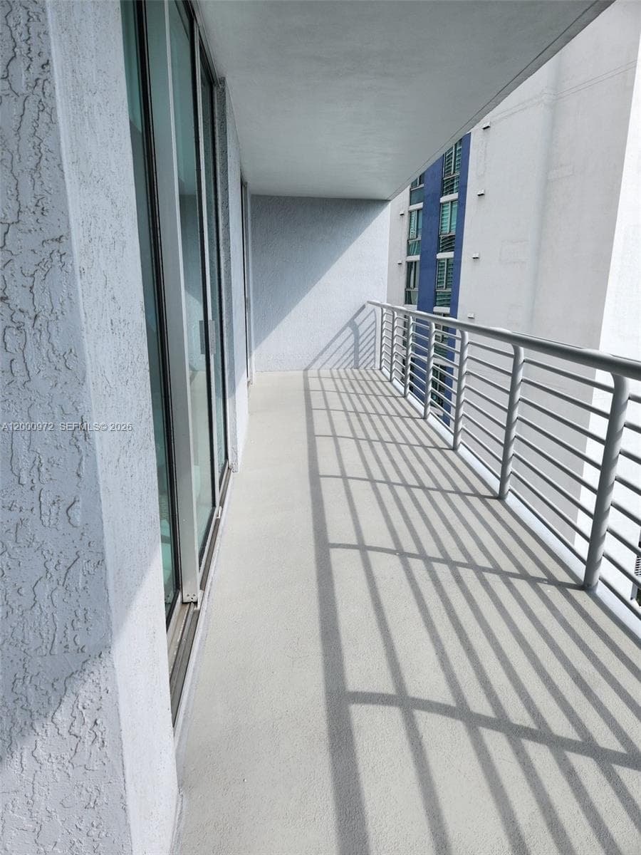 325 Biscayne Blvd # 2523, Miami FL 33131 — 8