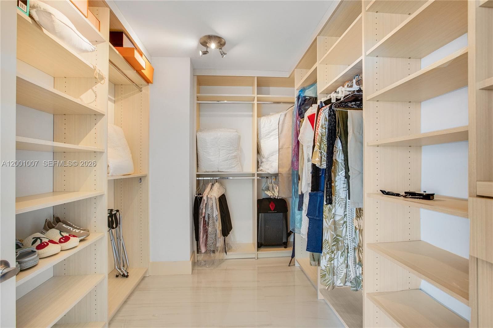 17111 Biscayne Blvd # 2008, North Miami Beach FL 33160 — 16
