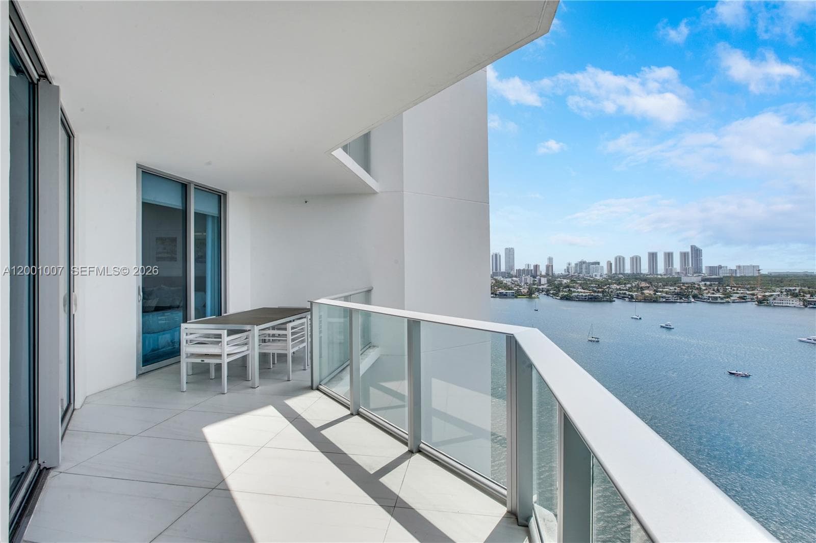 17111 Biscayne Blvd # 2008, North Miami Beach FL 33160 — 18