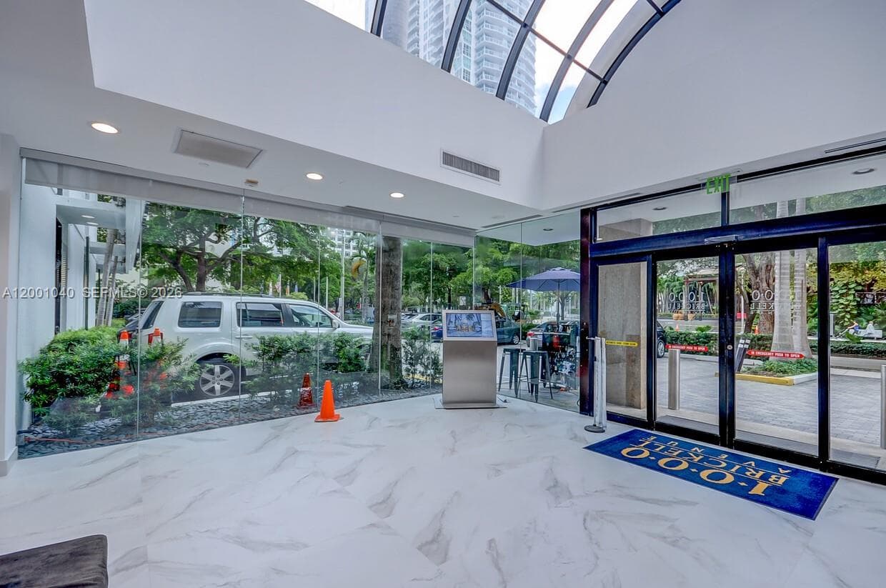 1000 Brickell Ave # 2F, Miami FL 33131 — 2