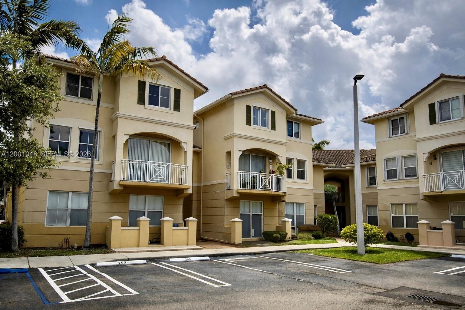8906 W Flagler St # 203, Miami FL 33174 — 3