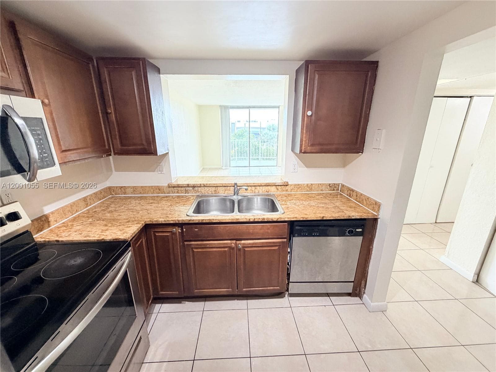 496 NW 165th St Rd # 409, Miami FL 33169 — 5