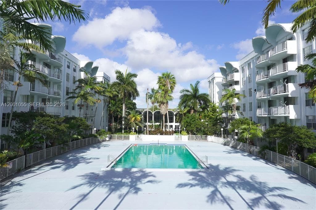 496 NW 165th St Rd # 409, Miami FL 33169 — 20