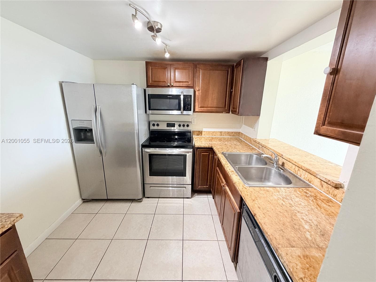 496 NW 165th St Rd # 409, Miami FL 33169 — 4