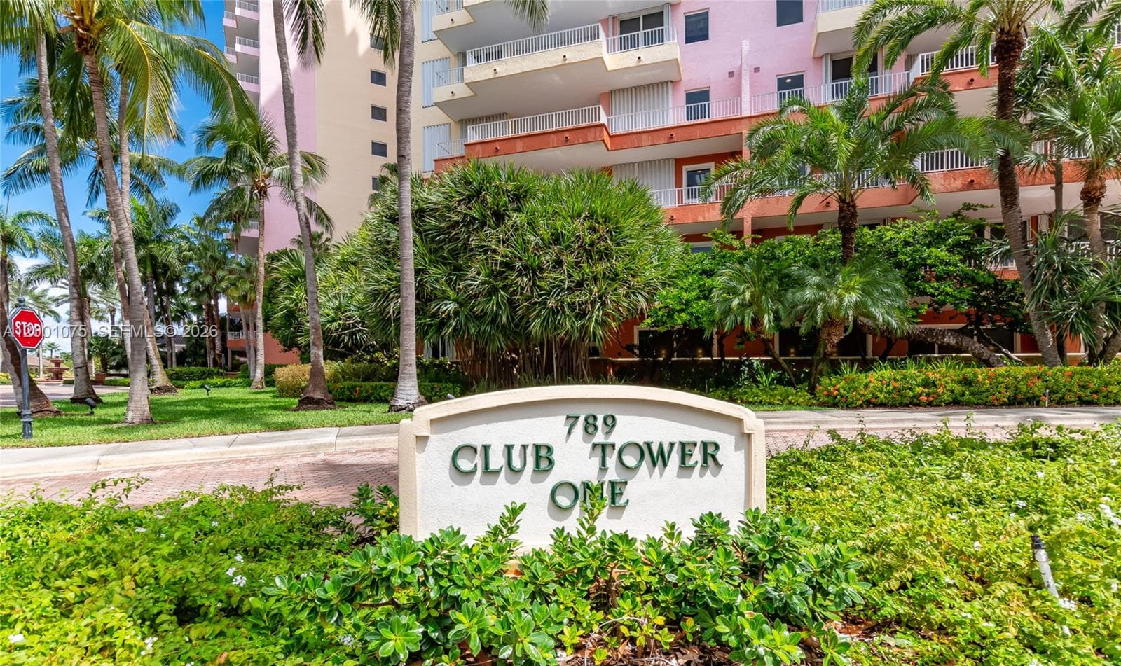 789 Crandon Blvd # 502, Key Biscayne FL 33149 — 33