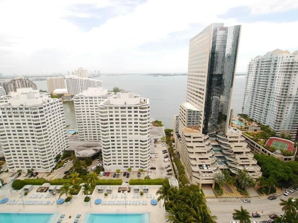 951 Brickell Ave # 2608, Miami FL 33131 — 1
