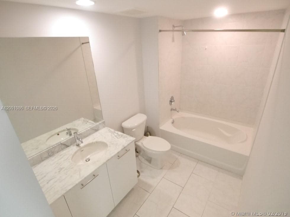 951 Brickell Ave # 2608, Miami FL 33131 — 5