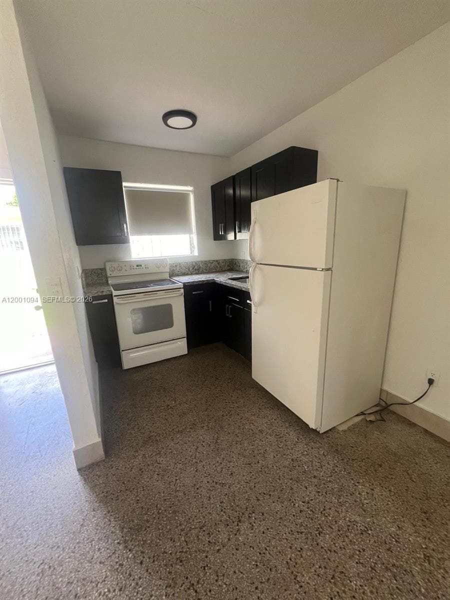 3180 NW 19th Ave, Miami FL 33142 — 6