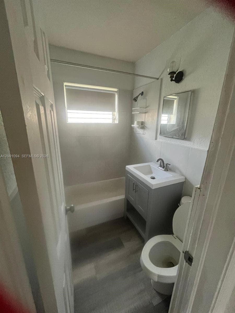 3180 NW 19th Ave, Miami FL 33142 — 15