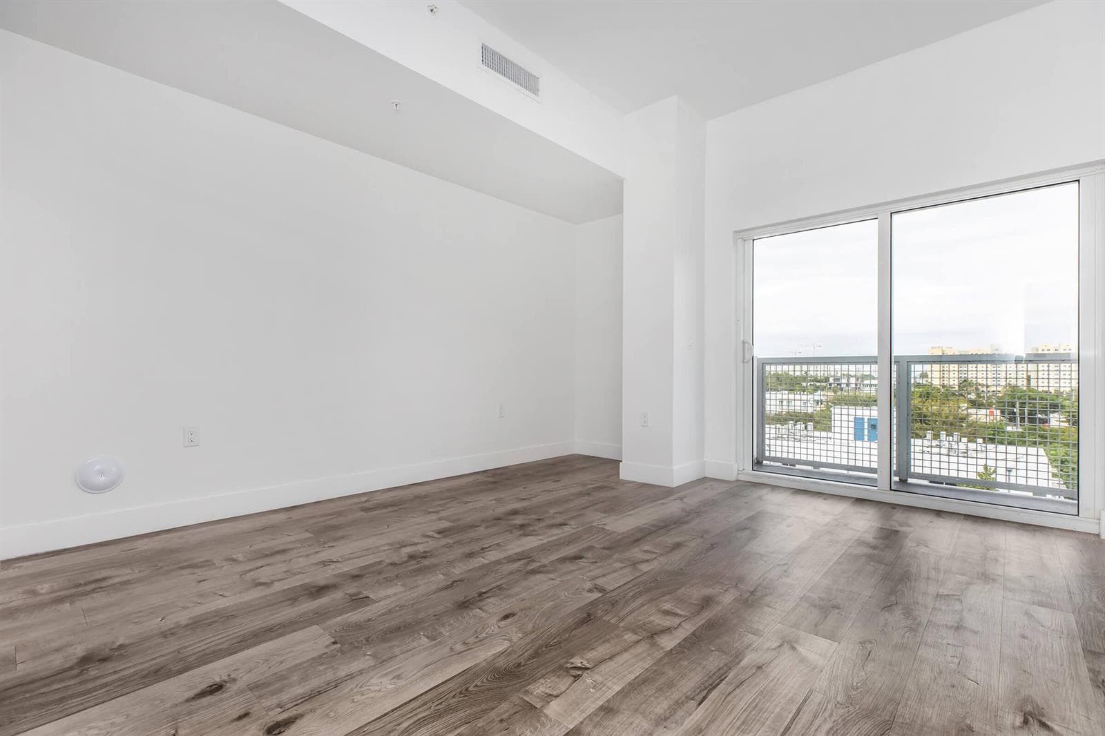 39 NW 7th Avenue # 406, Miami FL 33128 — 4