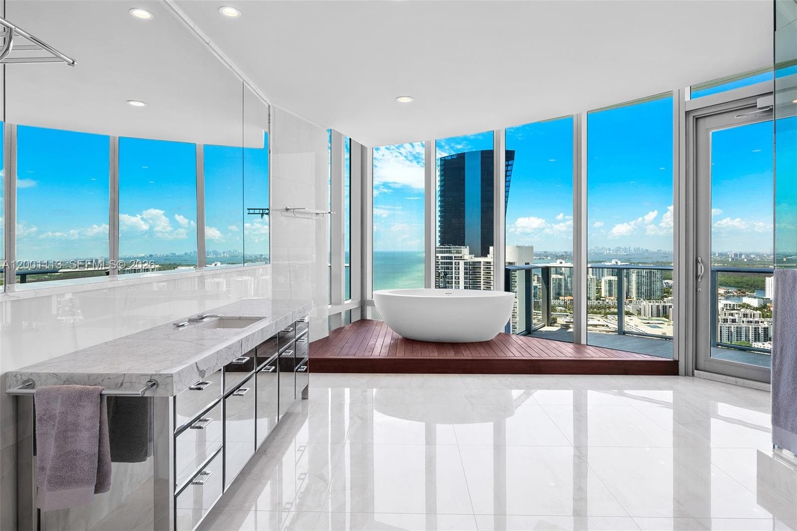 17475 Collins Ave, Sunny Isles Beach FL 33160 — 36
