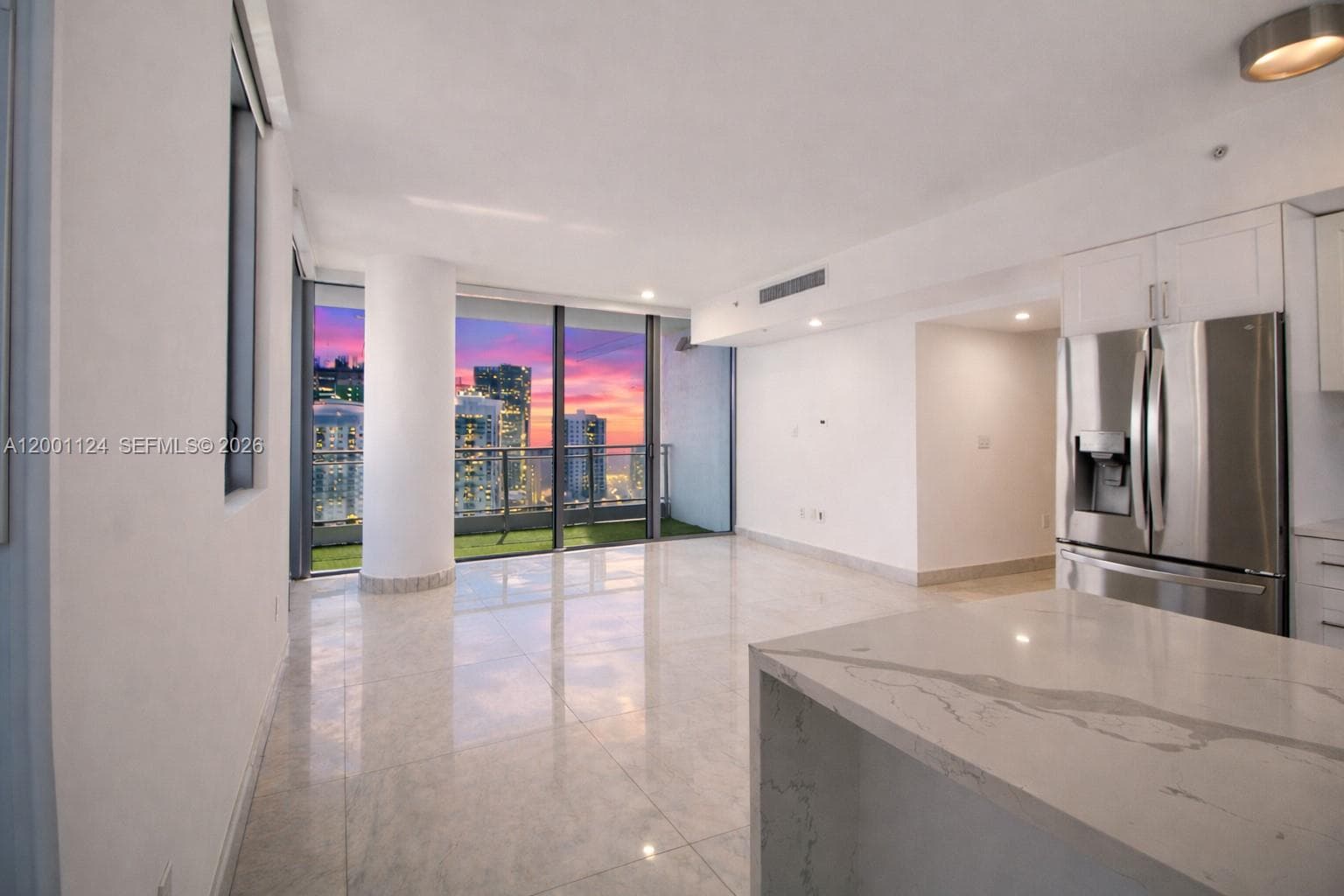 92 SW 3rd St # 4310, Miami FL 33130 — 3