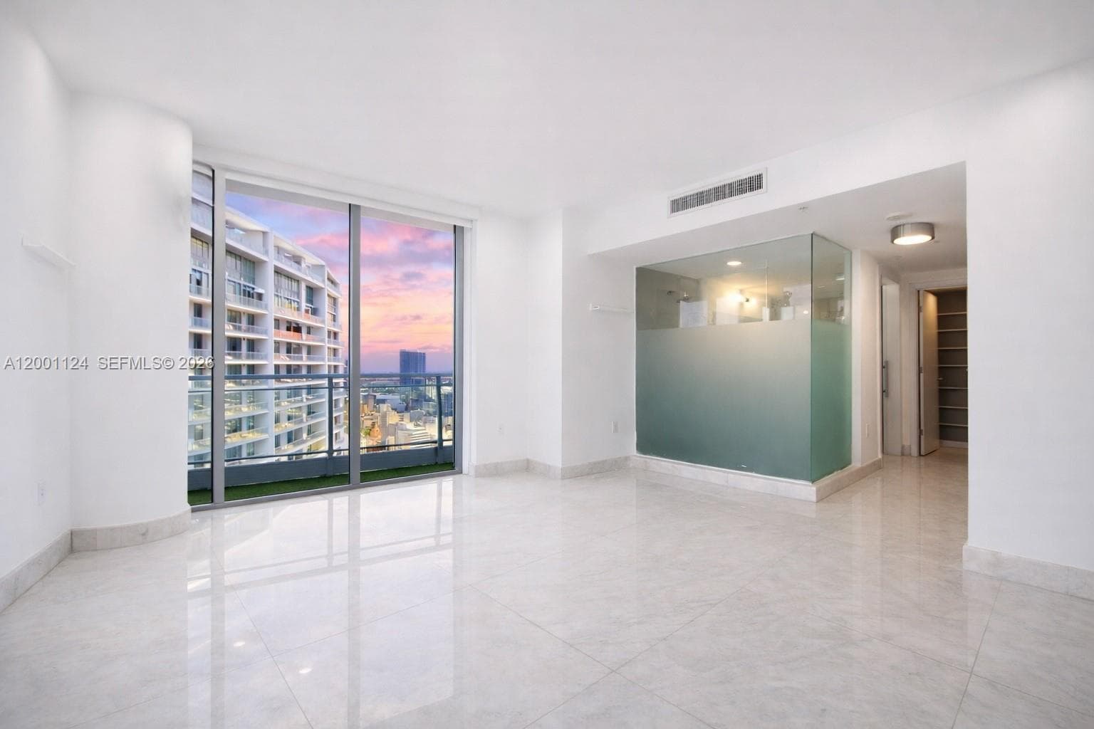 92 SW 3rd St # 4310, Miami FL 33130 — 8