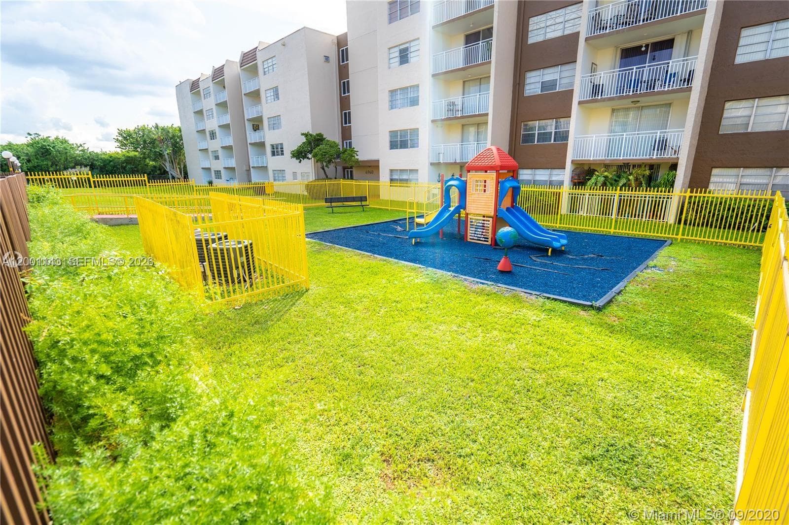 6950 Miami Gardens Dr # 201, Hialeah FL 33015 — 12