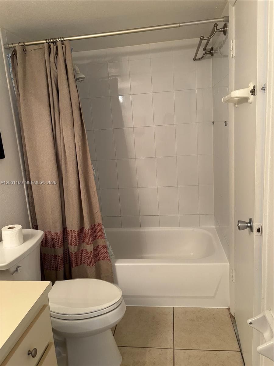 10900 SW 104th St # 303, Miami FL 33176 — 20