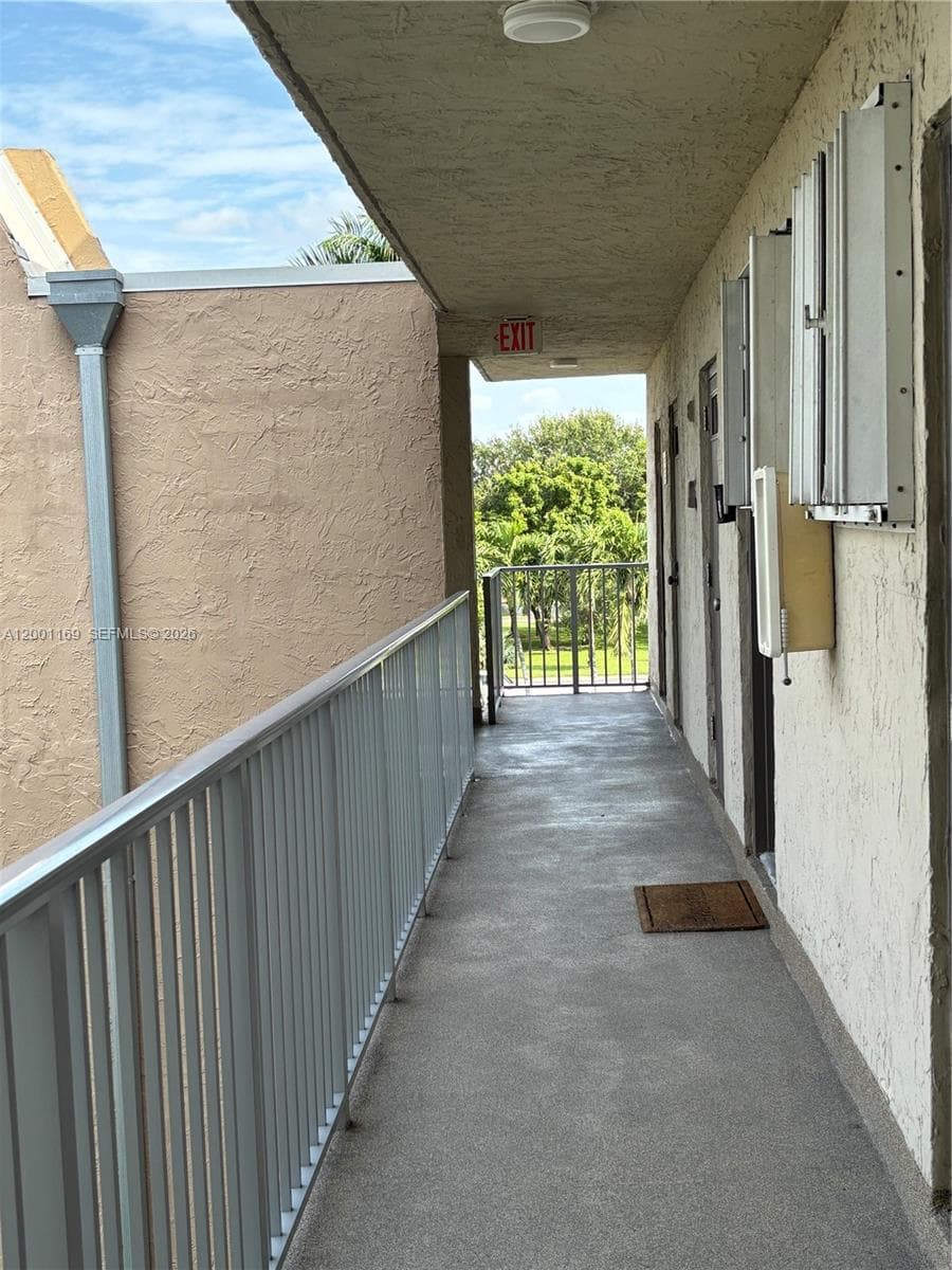 10900 SW 104th St # 303, Miami FL 33176 — 11