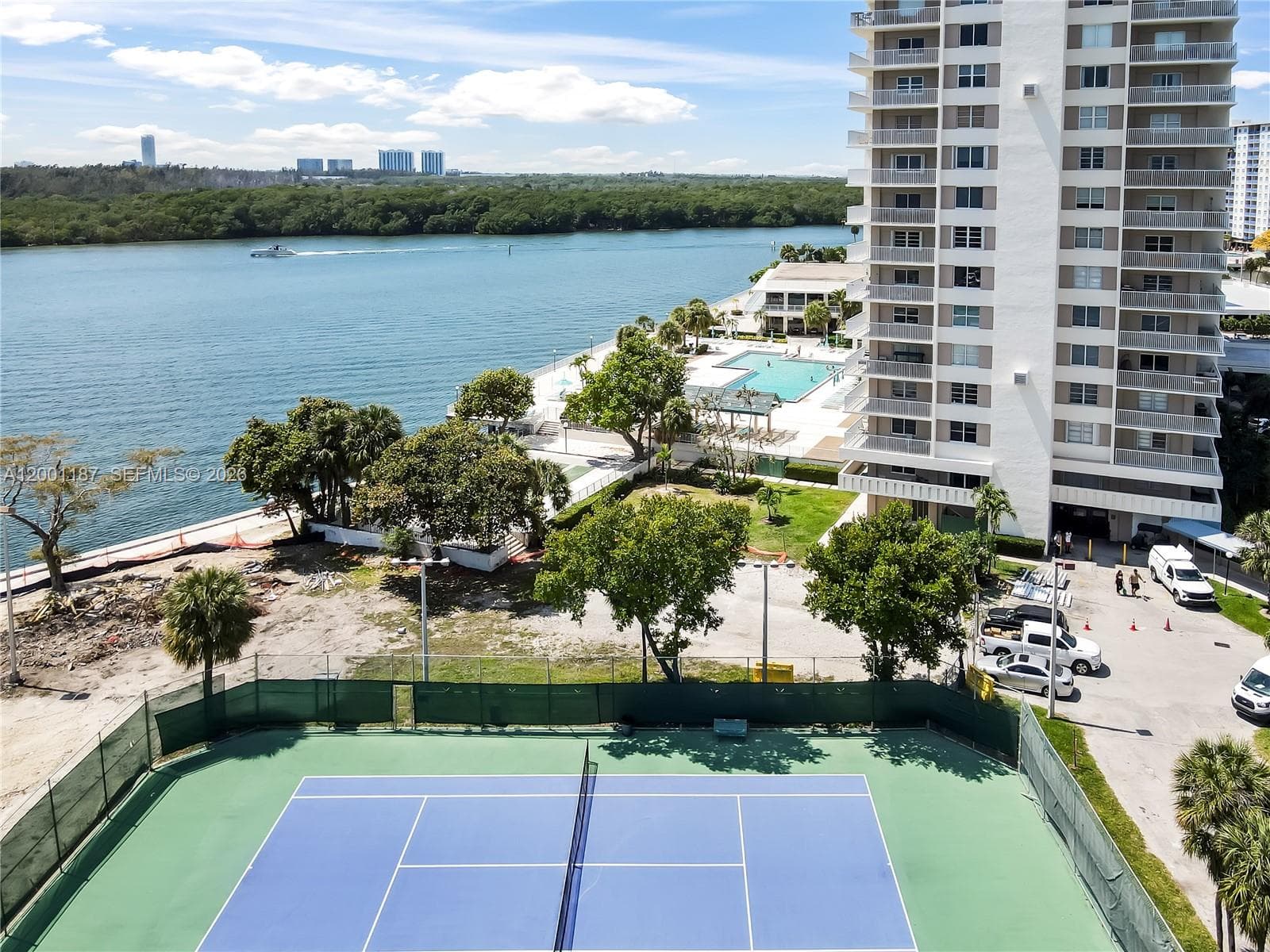300 Bayview Dr # 315, Sunny Isles Beach FL 33160 — 24
