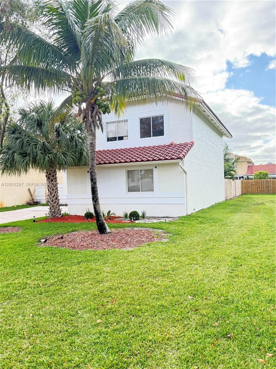 18318 NW 61st Ct, Hialeah FL 33015 — 2