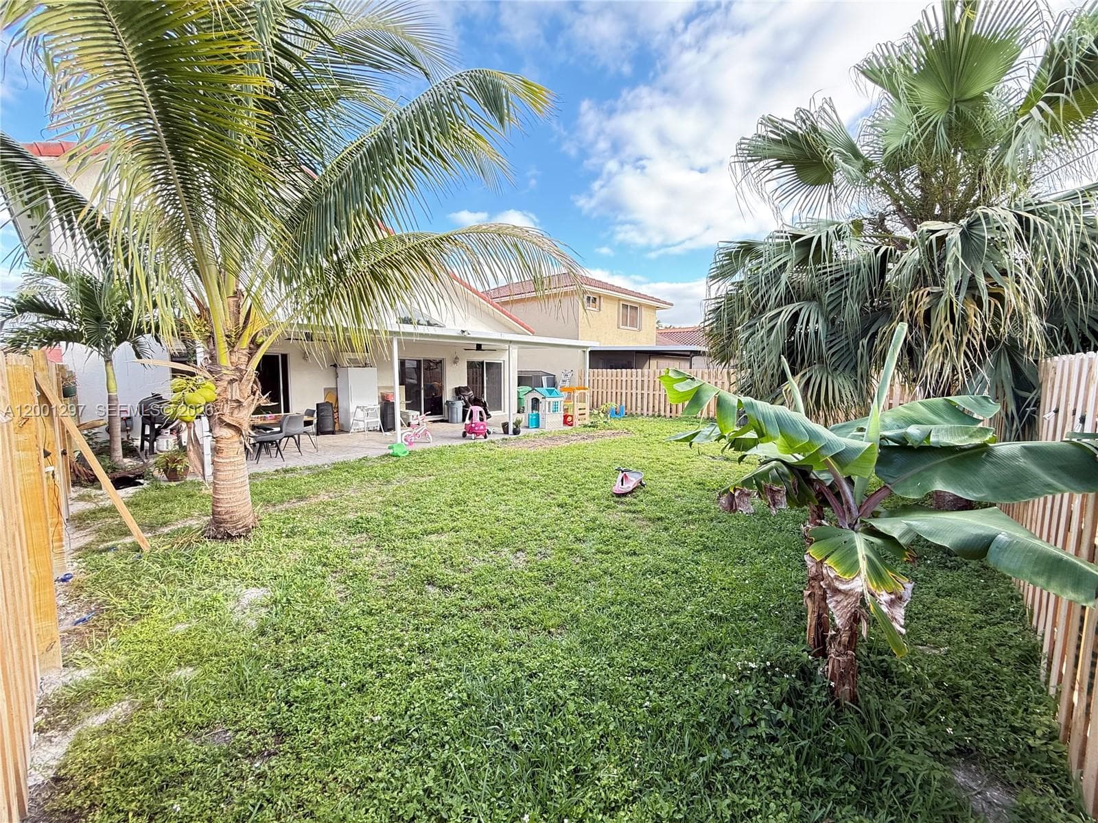 18318 NW 61st Ct, Hialeah FL 33015 — 12