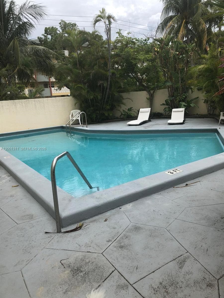 7830 Dickens Ave # 203, Miami Beach FL 33141 — 5